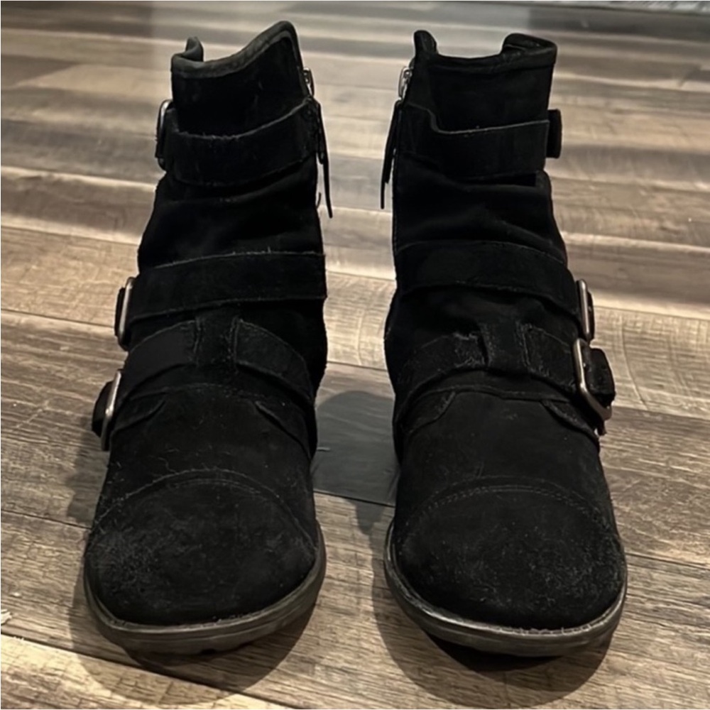 Authentic Ugg Designer Black Suede Moto Ankle Boo… - image 2